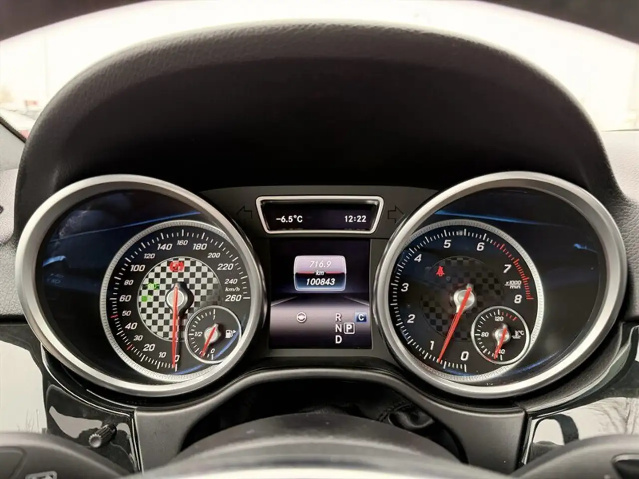 Mercedes-Benz GLE снимка Mercedes-Benz GLE