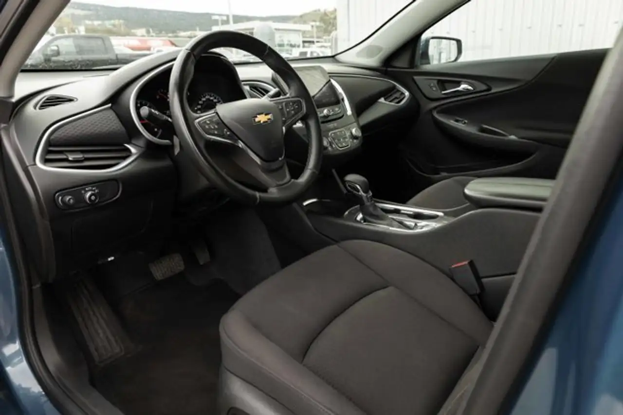 Chevrolet Malibu снимка Chevrolet Malibu
