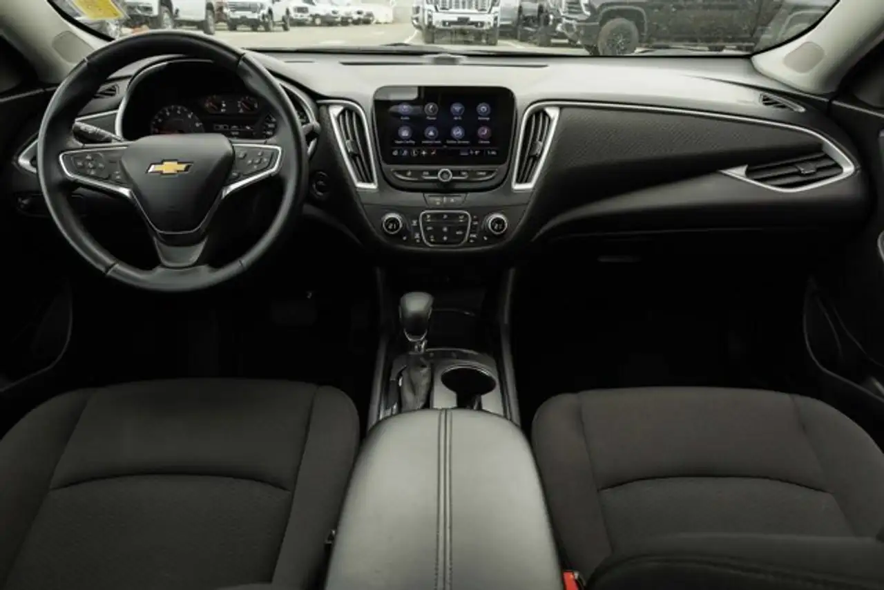 Chevrolet Malibu снимка Chevrolet Malibu