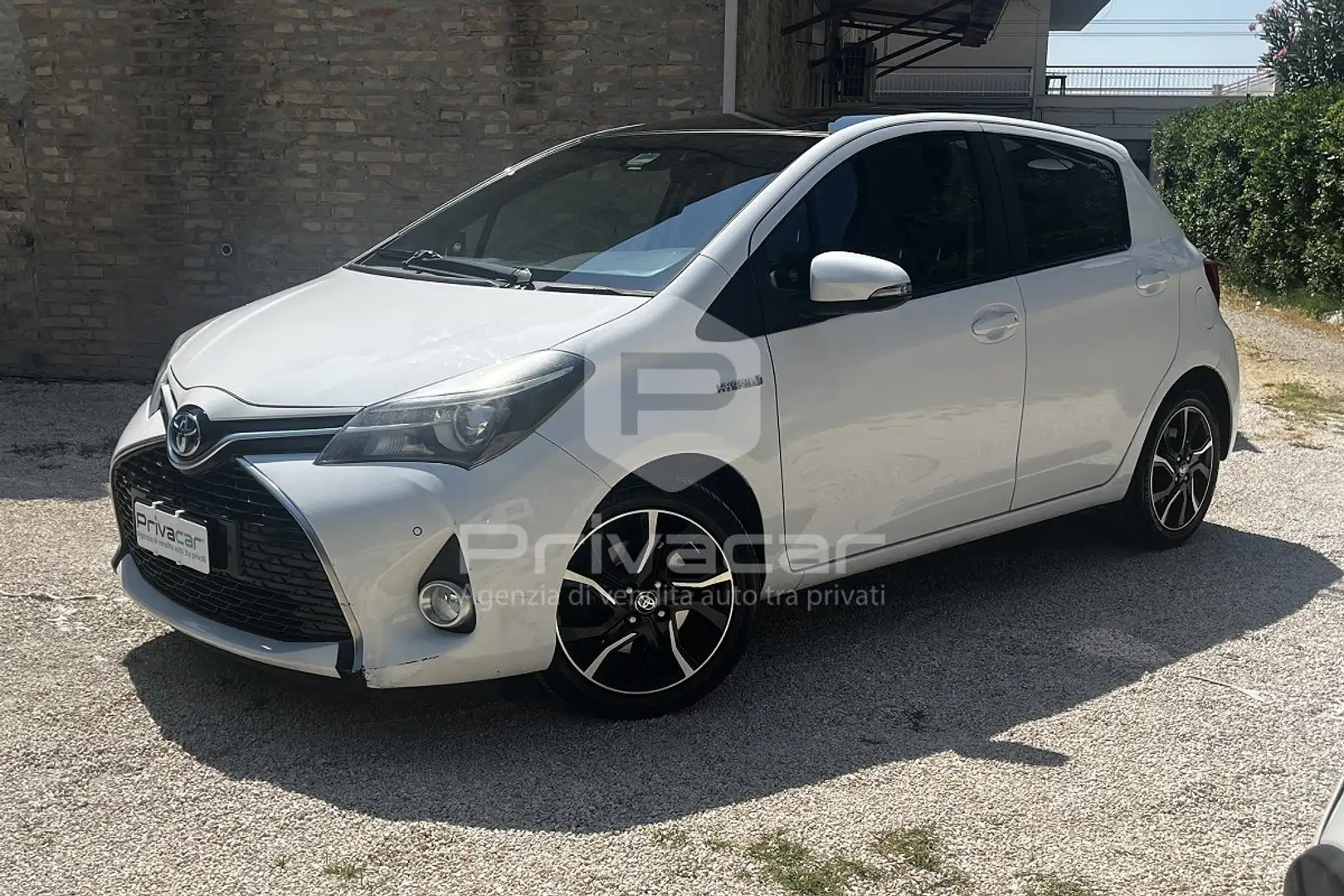 Toyota Yaris Yaris 1.5 Hybrid 5 porte Style Blanc - 1