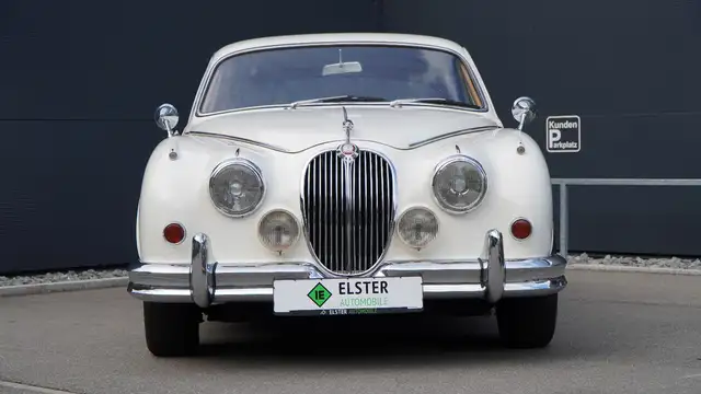 Jaguar MK II