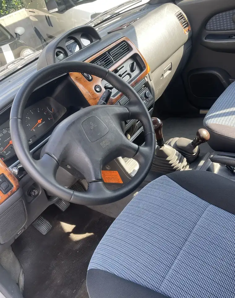Mitsubishi L200 Hard top 2.500 TDI 4WD, foto 11