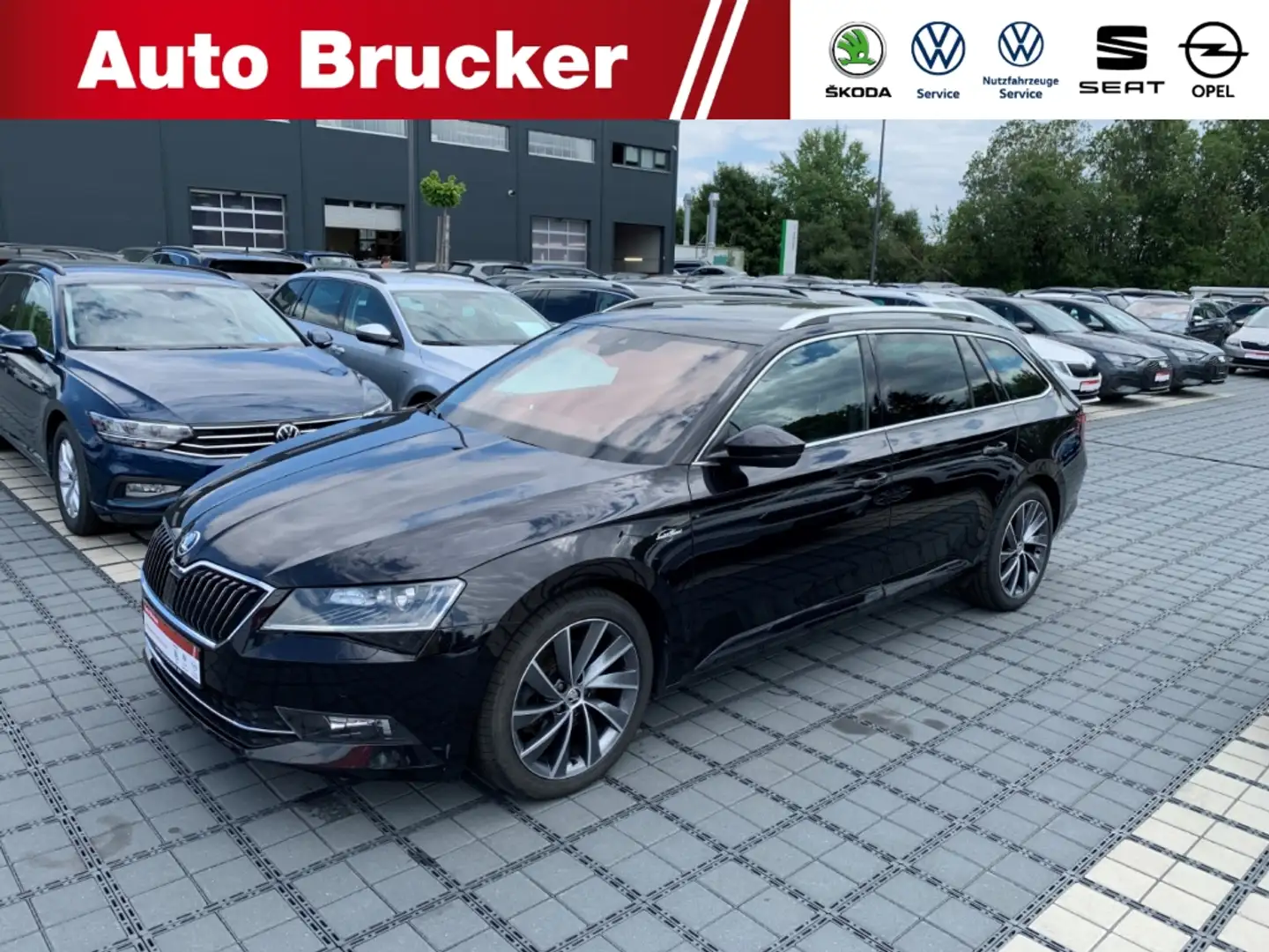 Skoda Superb Combi L&K 4x4 2.0 TDI AHK Navi Leder Xenon Schwarz - 1
