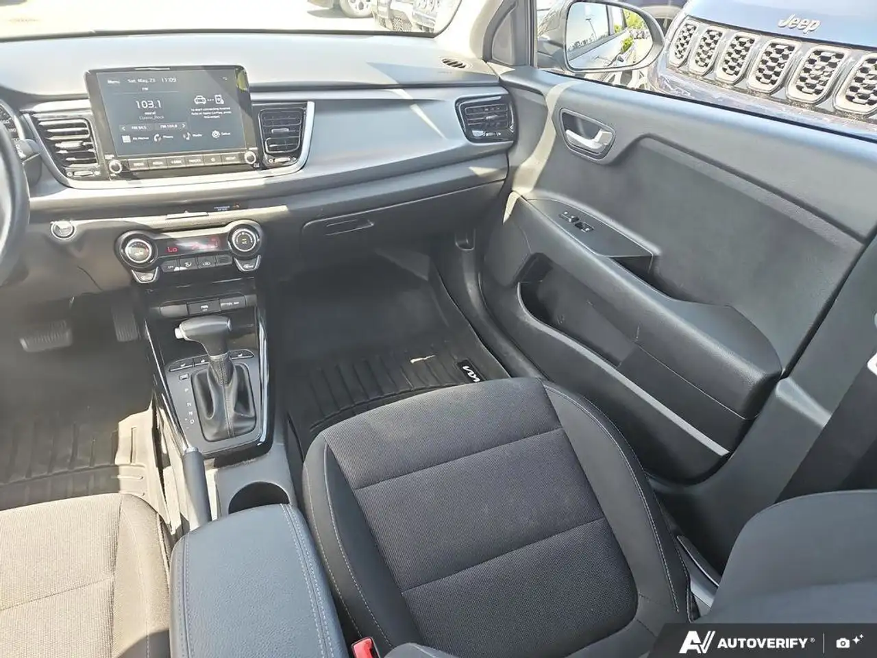 Kia Rio снимка Kia Rio