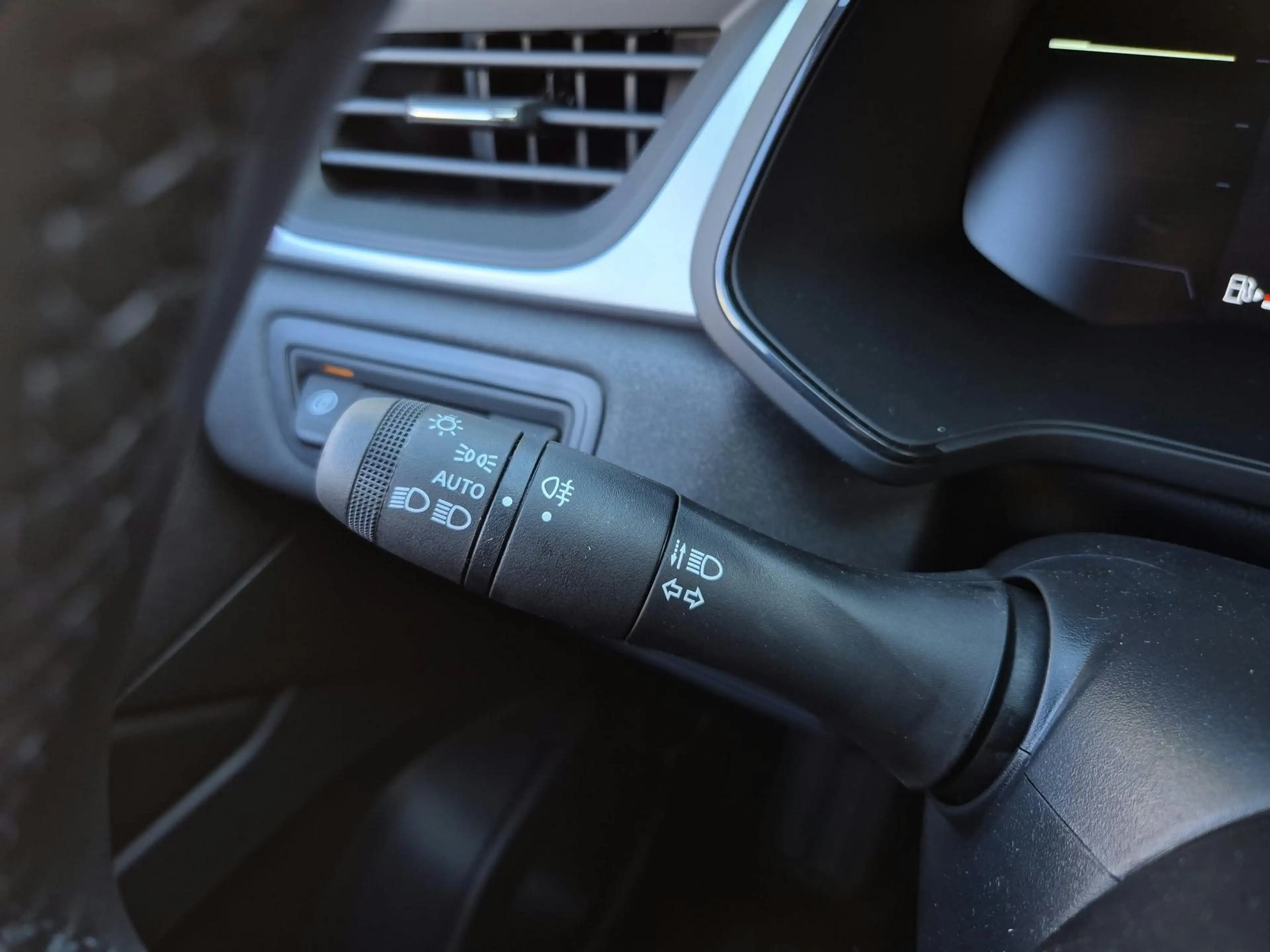 Mitsubishi ASX 1.8 HEV Black Edition | Achteruitrijcamera — photo 11
