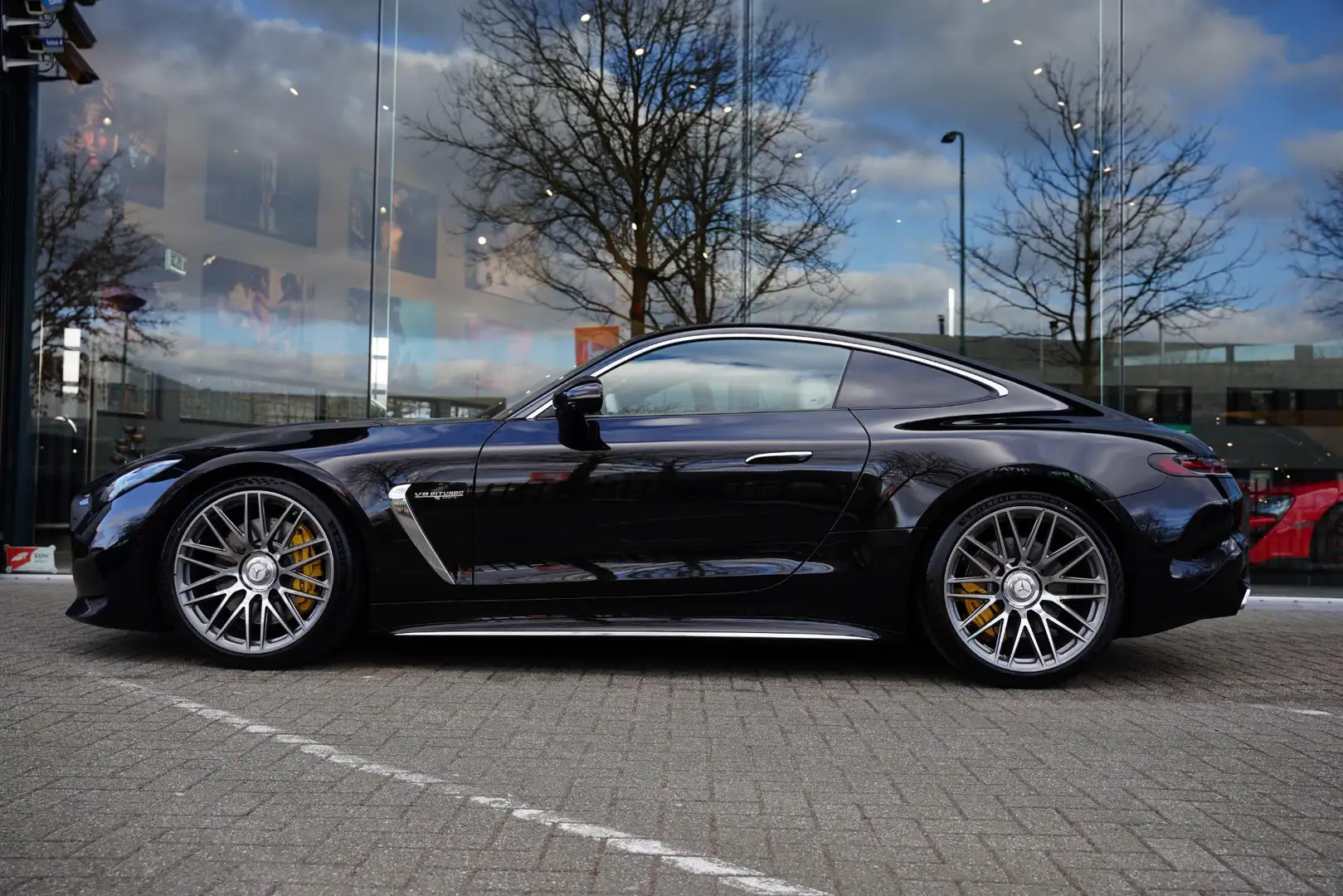 Mercedes-Benz AMG GT AMG 63 4MATIC+ Panoramadak Burmester Head Up Schwarz - 2