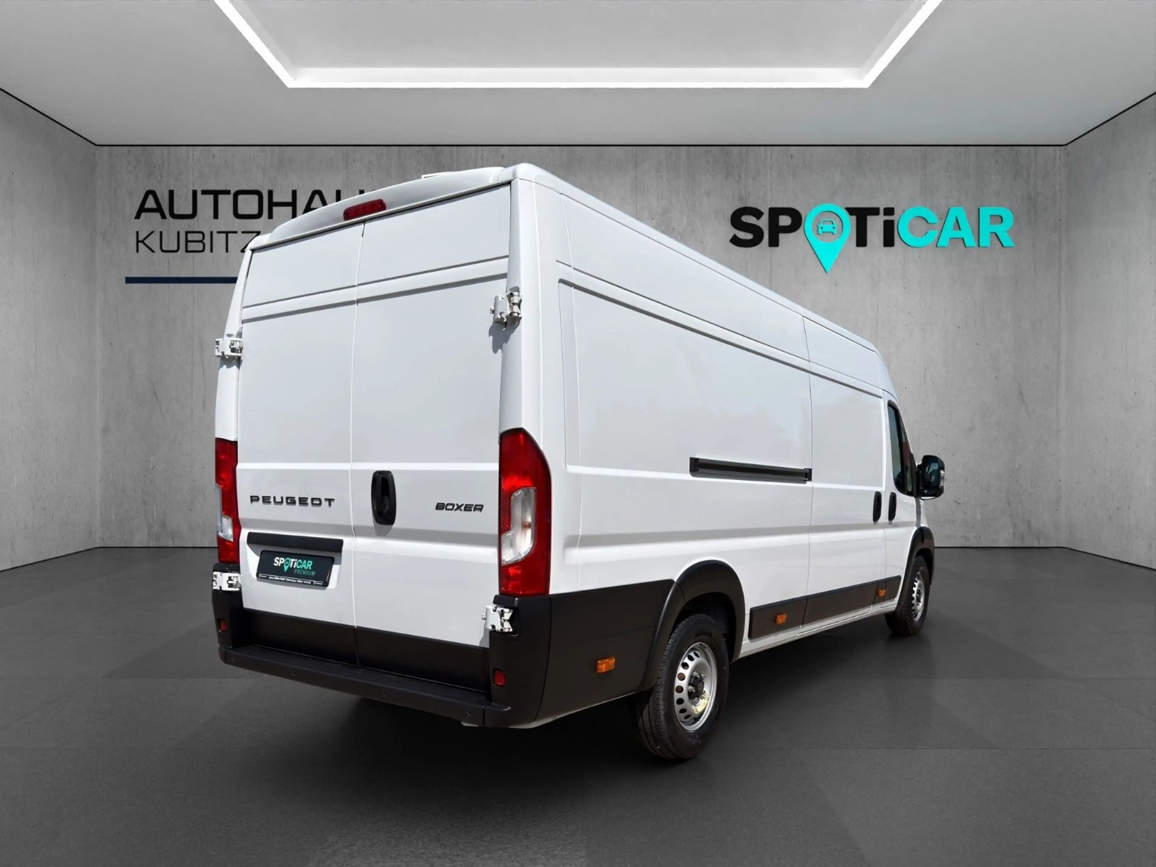 Peugeot Boxer KW 435 L4H2 HDi 180 EAT8 — photo 6