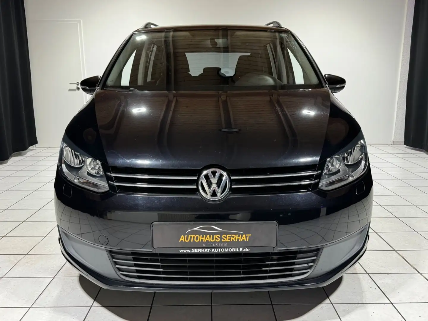 Volkswagen Touran 1.6 TDI Trendline *PDC*SITZHZG*7-SITZER* Zwart - 2