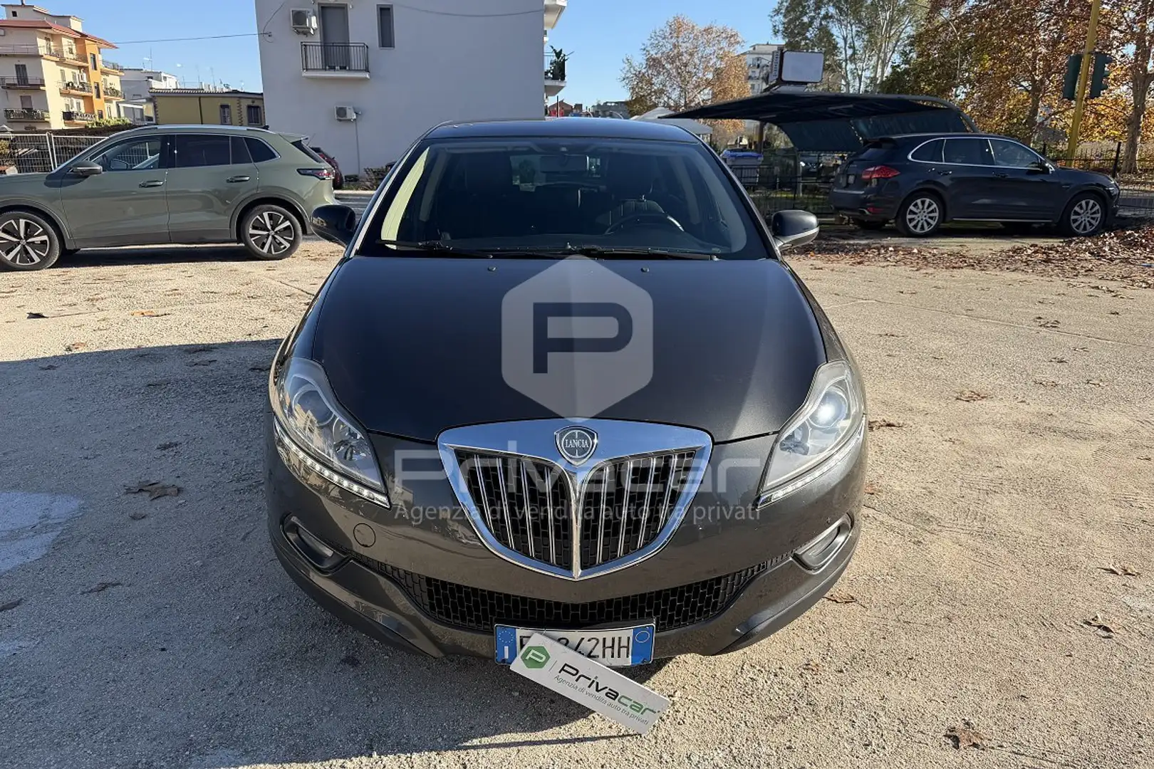 Lancia Delta Delta 1.6 MJT DPF Selectronic Platinum Plateado - 2