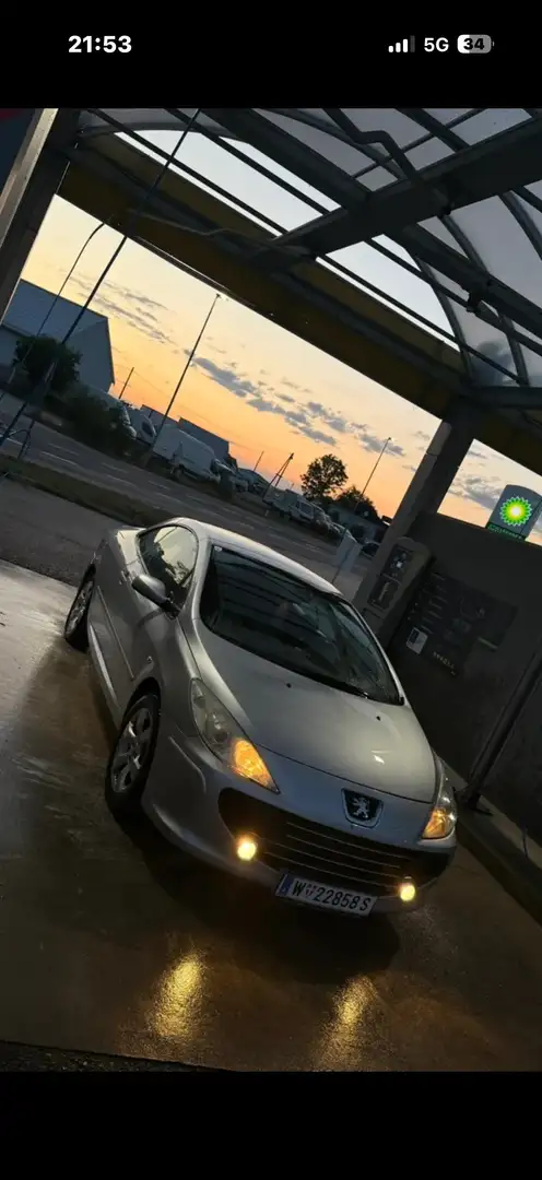 Peugeot 307 CC Active 2,0 HDI 136 (FAP) - 1