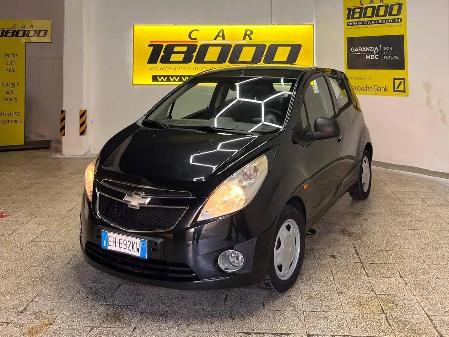 Chevrolet Spark Spark 1.0 LS Schwarz - 1