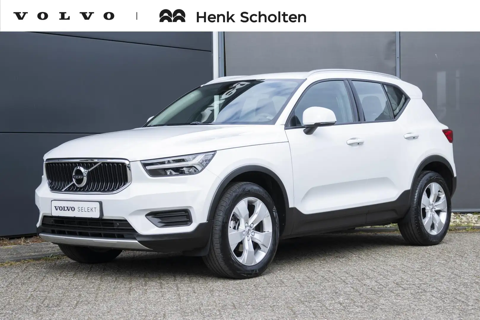 Volvo XC40 T2 Automaat Momentum | Parkeersensoren | DAB | App Blanc - 1