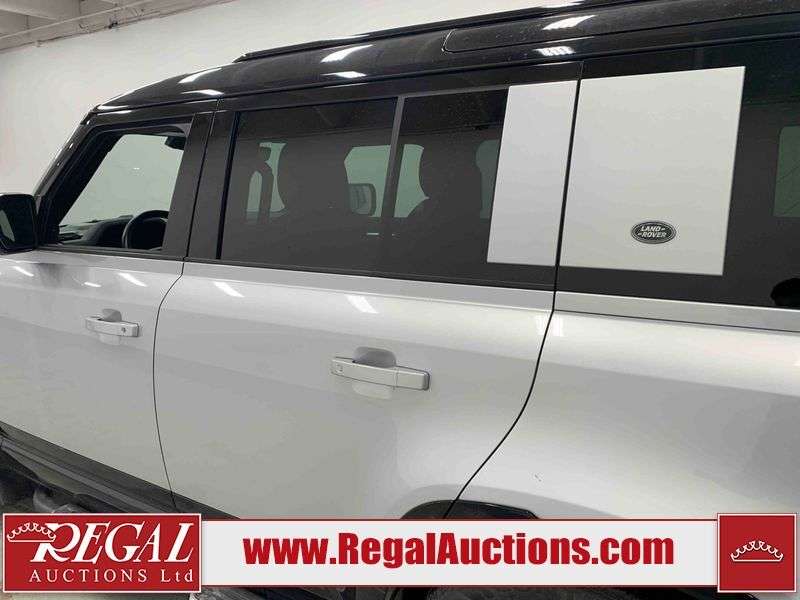 2024 Land Rover Defender 110 P400 X-DYNAMIC SE thumb 30