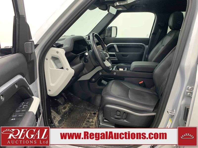 2024 Land Rover Defender 110 P400 X-DYNAMIC SE alt 5