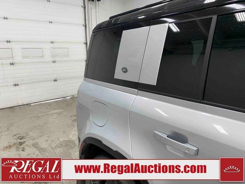 2024 Land Rover Defender 110 P400 X-DYNAMIC SE thumb 36