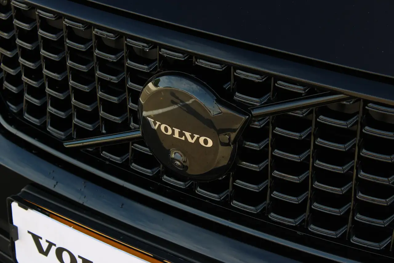 Volvo XC40 2026 — фото 15