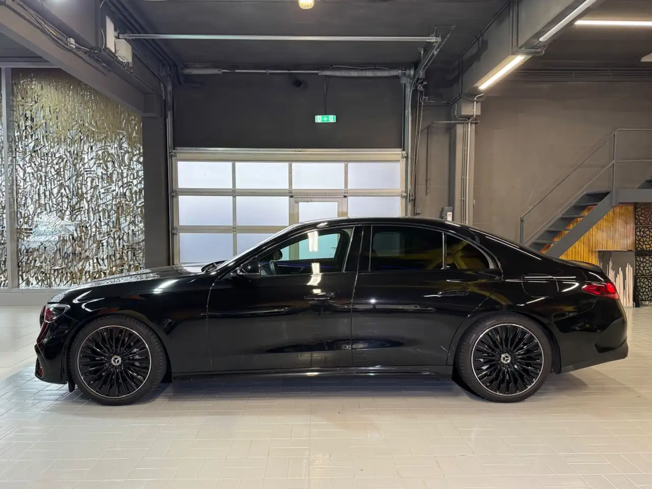Mercedes-Benz E-Class e Limousine AMG Line Adv. LED~KAMERA~ACC~20, миниатюра 4