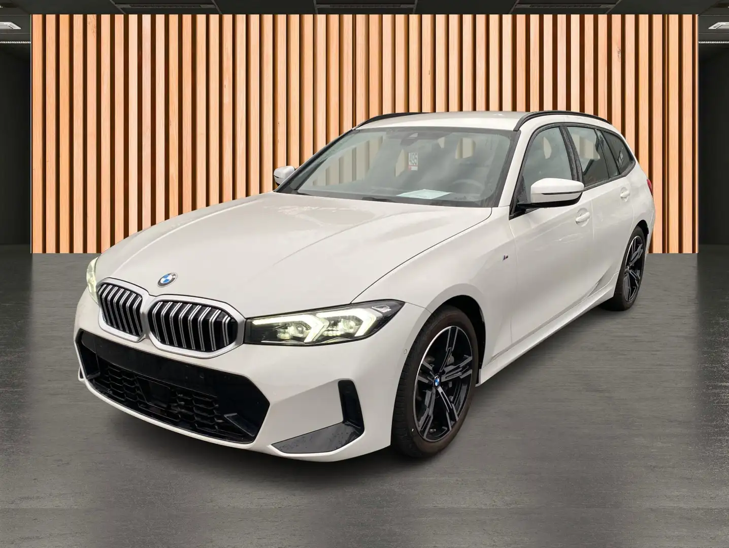 BMW 330 i Touring xDrive M Sport*ACC*HiFi*Kamera* Weiß - 2