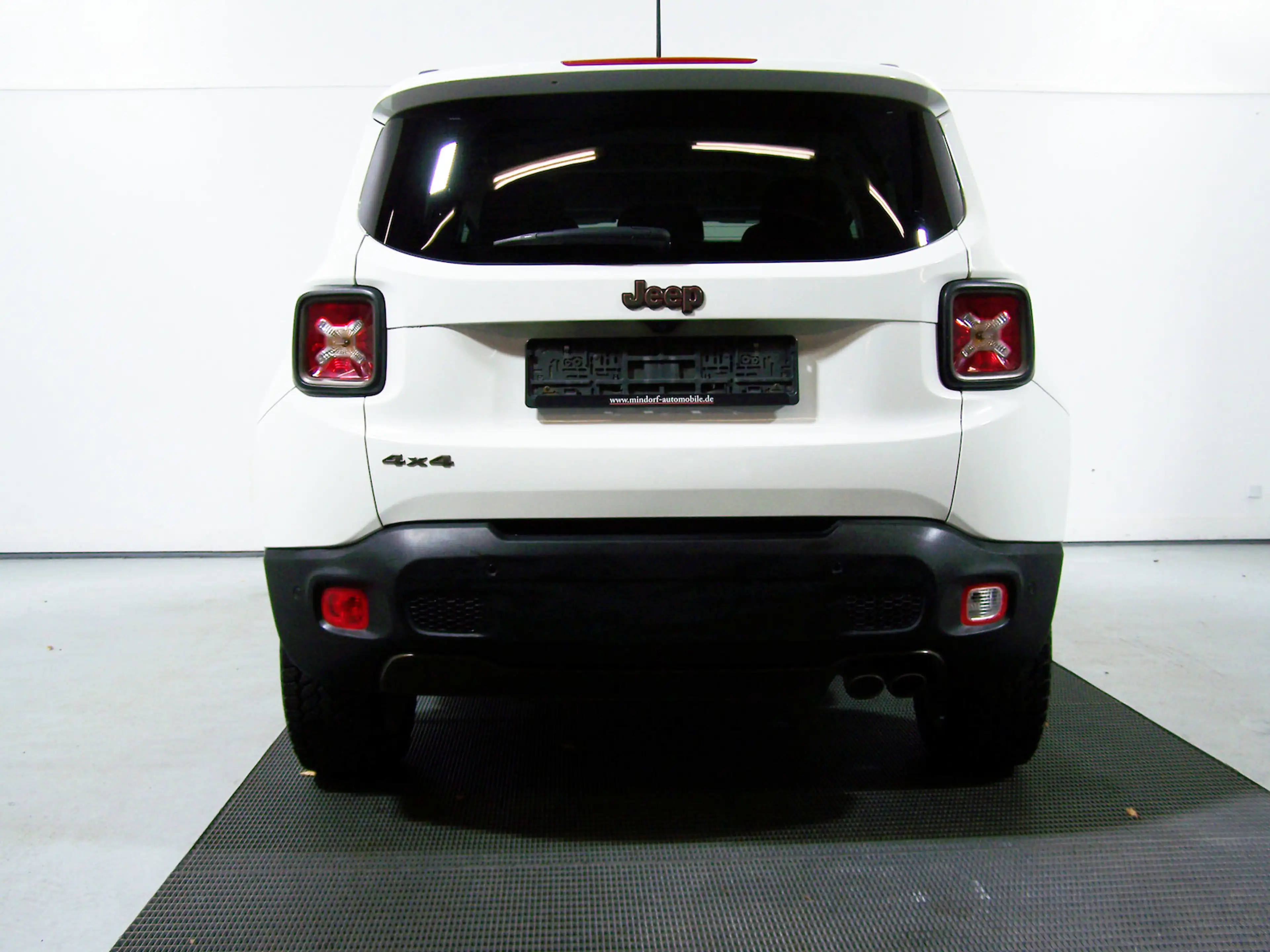 Jeep Renegade 2.0 MultiJet 75th Anniversary 4WD AUTO — photo 14