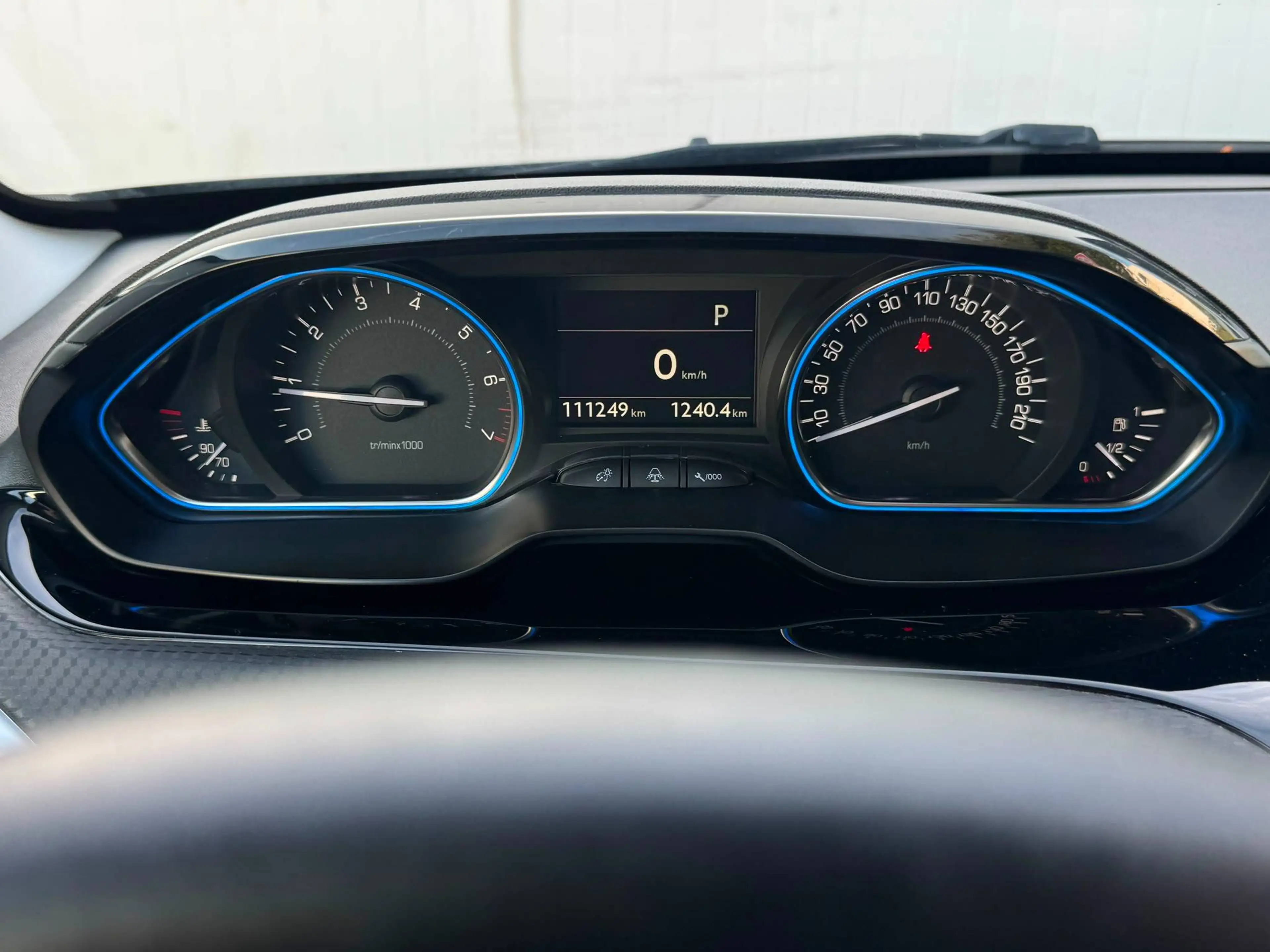 Peugeot 2008 Allure — photo 13