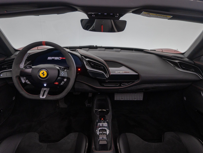 Ferrari SF90 Spider — photo 9
