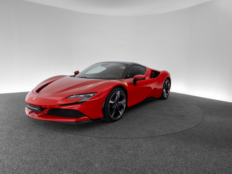 Ferrari SF90 Spider — photo 11