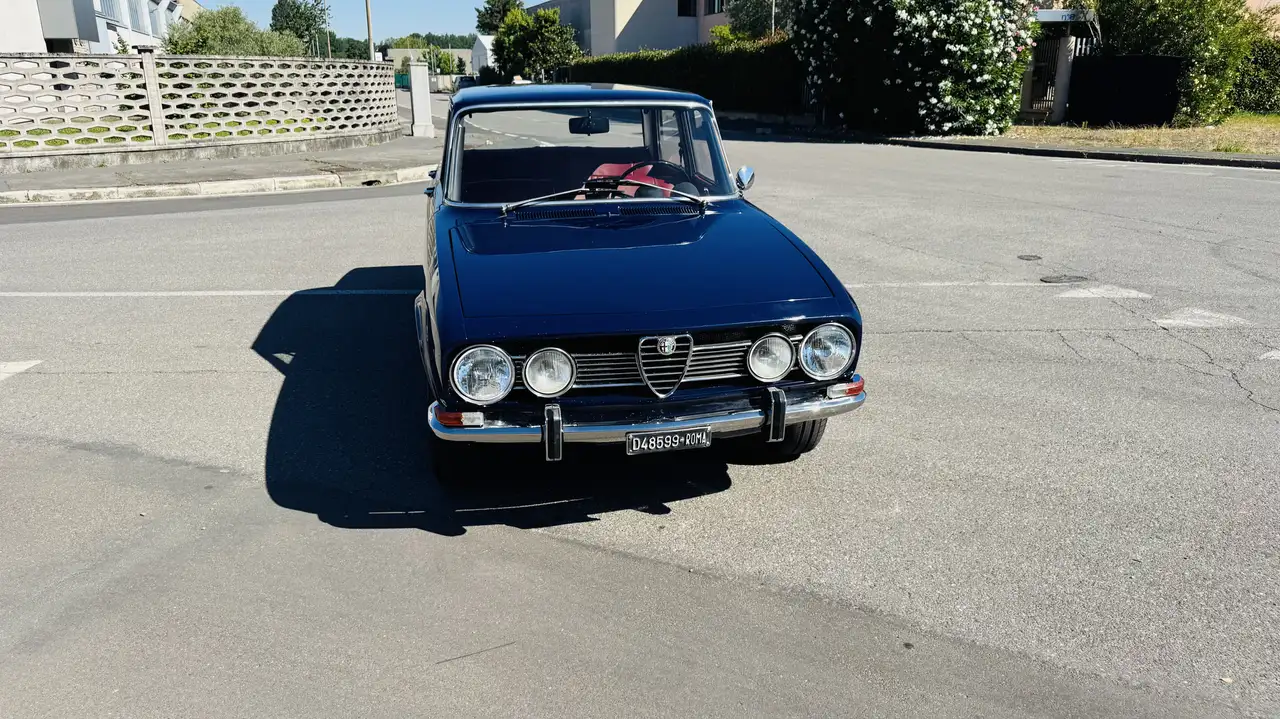 Alfa Romeo 2000 1750 berlina, foto 9