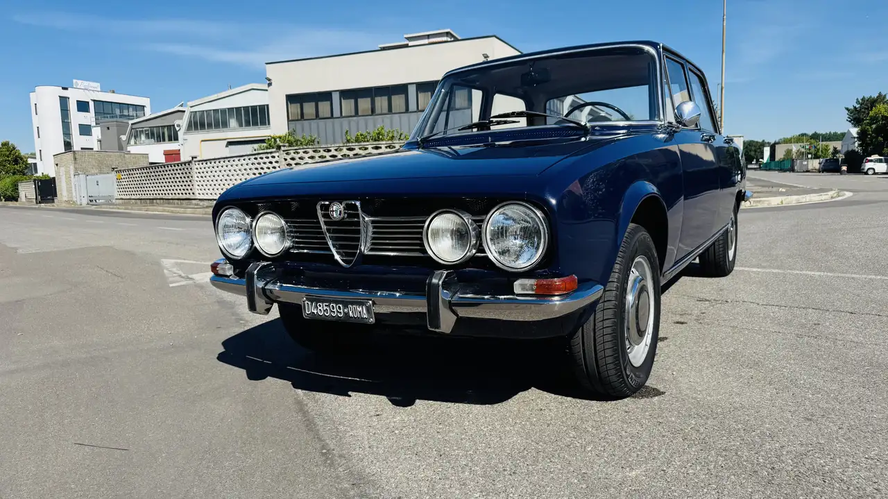 Alfa Romeo 2000 1750 berlina, foto 11