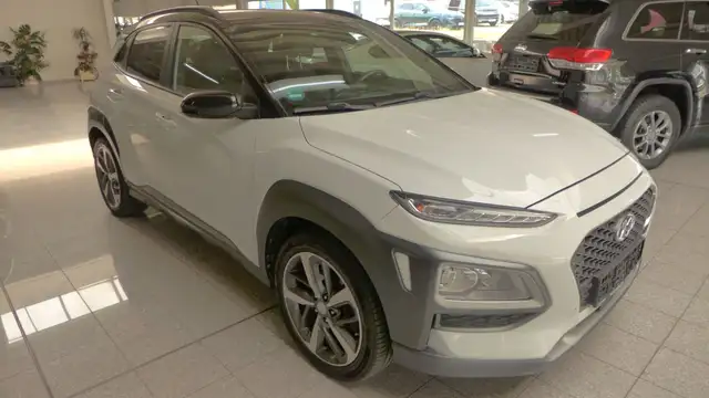 Hyundai KONA Style 4WD AUTOMATIK-1.HAND-NAVI-RÜCKFAHRKAM