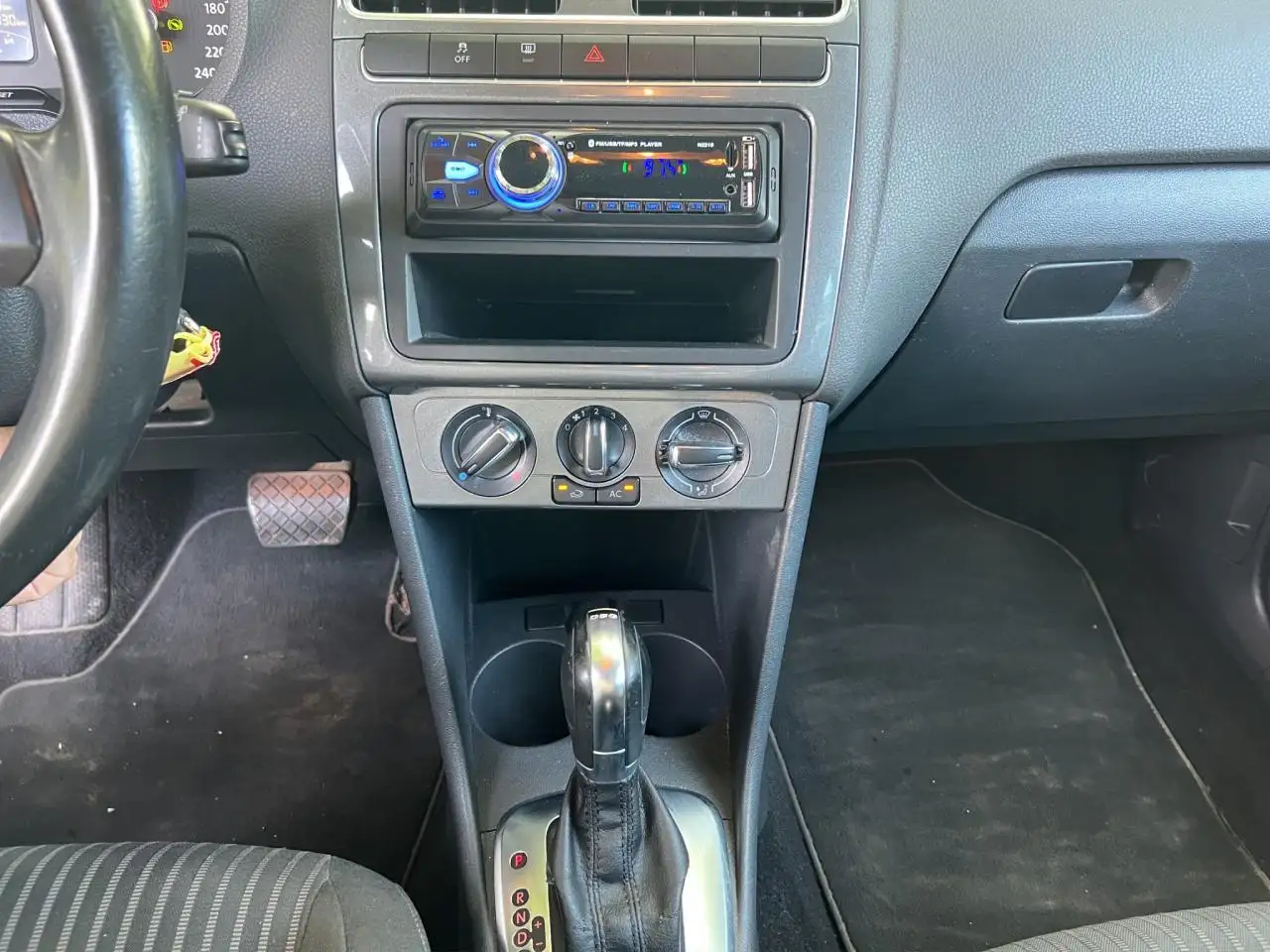 Volkswagen Polo Citadine 5 portes — photo 13