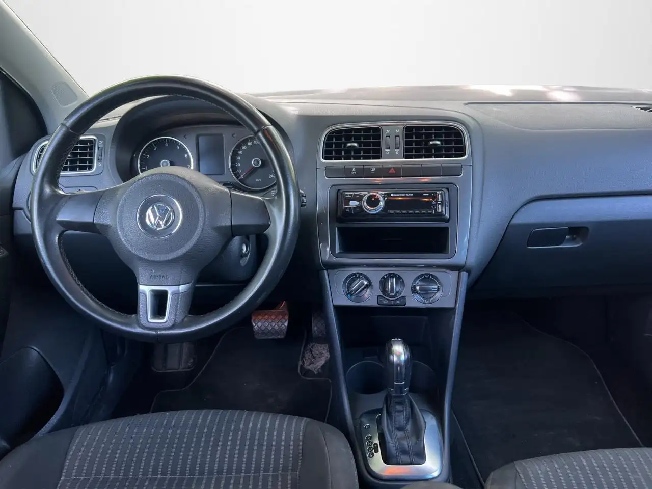 Volkswagen Polo Citadine 5 portes — photo 12