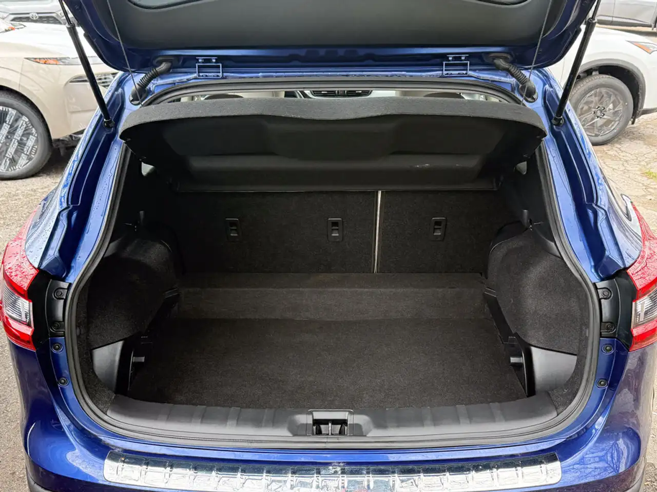 Nissan Qashqai снимка Nissan Qashqai