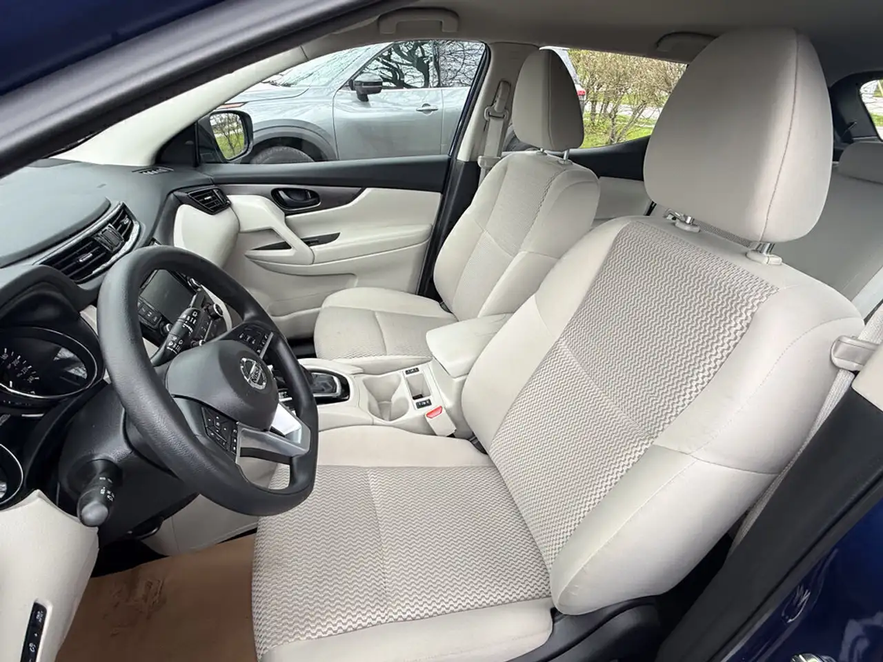 Nissan Qashqai снимка Nissan Qashqai