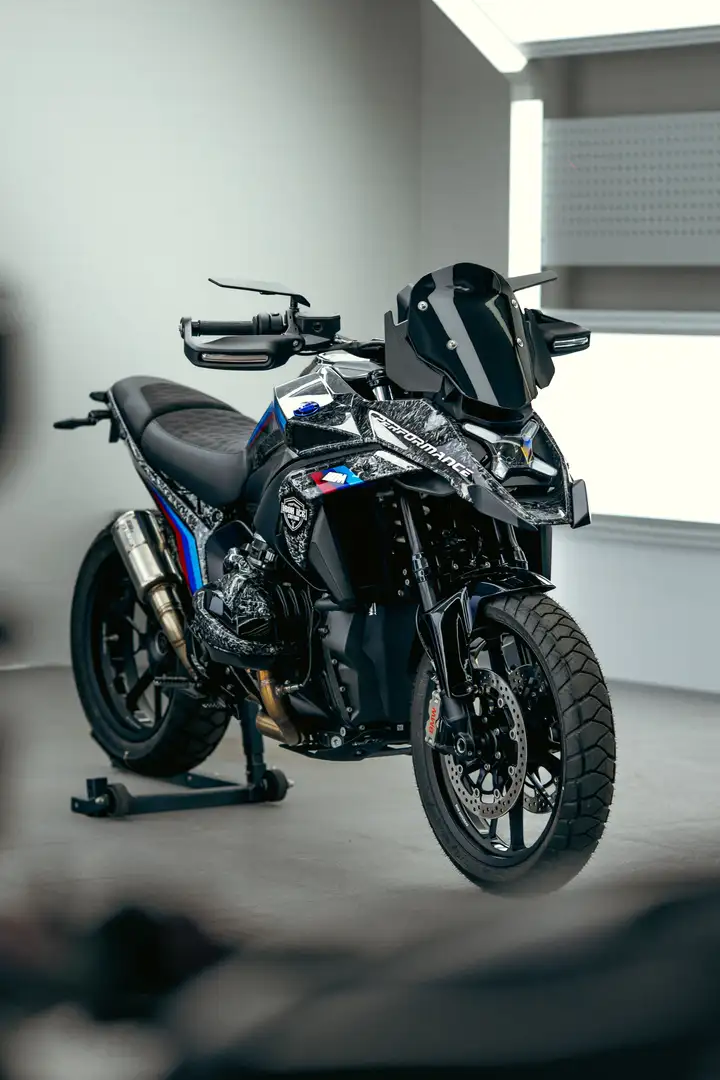 BMW R 1300 GS one of one Noir - 1