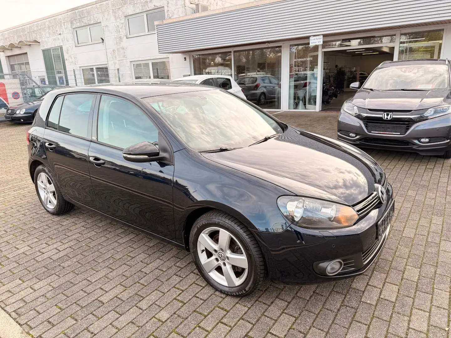 Volkswagen Golf 6 2.0 TDI Blau - 1