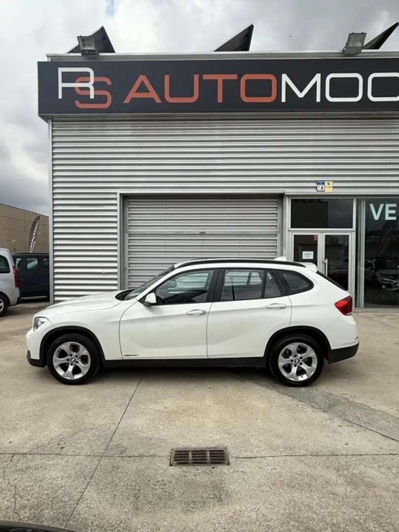 BMW X1 xDrive 18d Weiß - 2