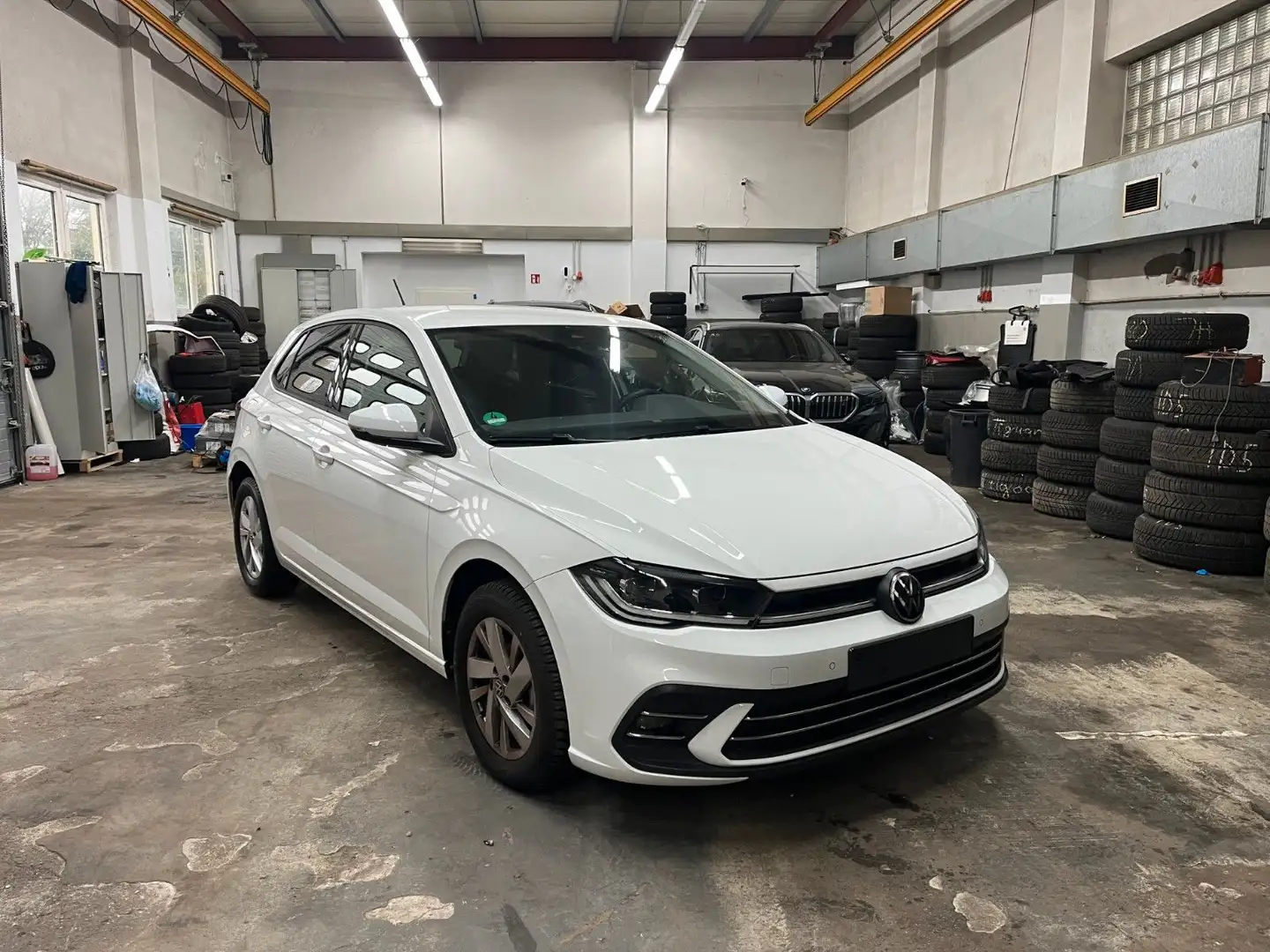 Volkswagen Polo VI Style *PDC V&H.*NAVI*AUTM*VRT CKPT*CARP. Blanc - 1