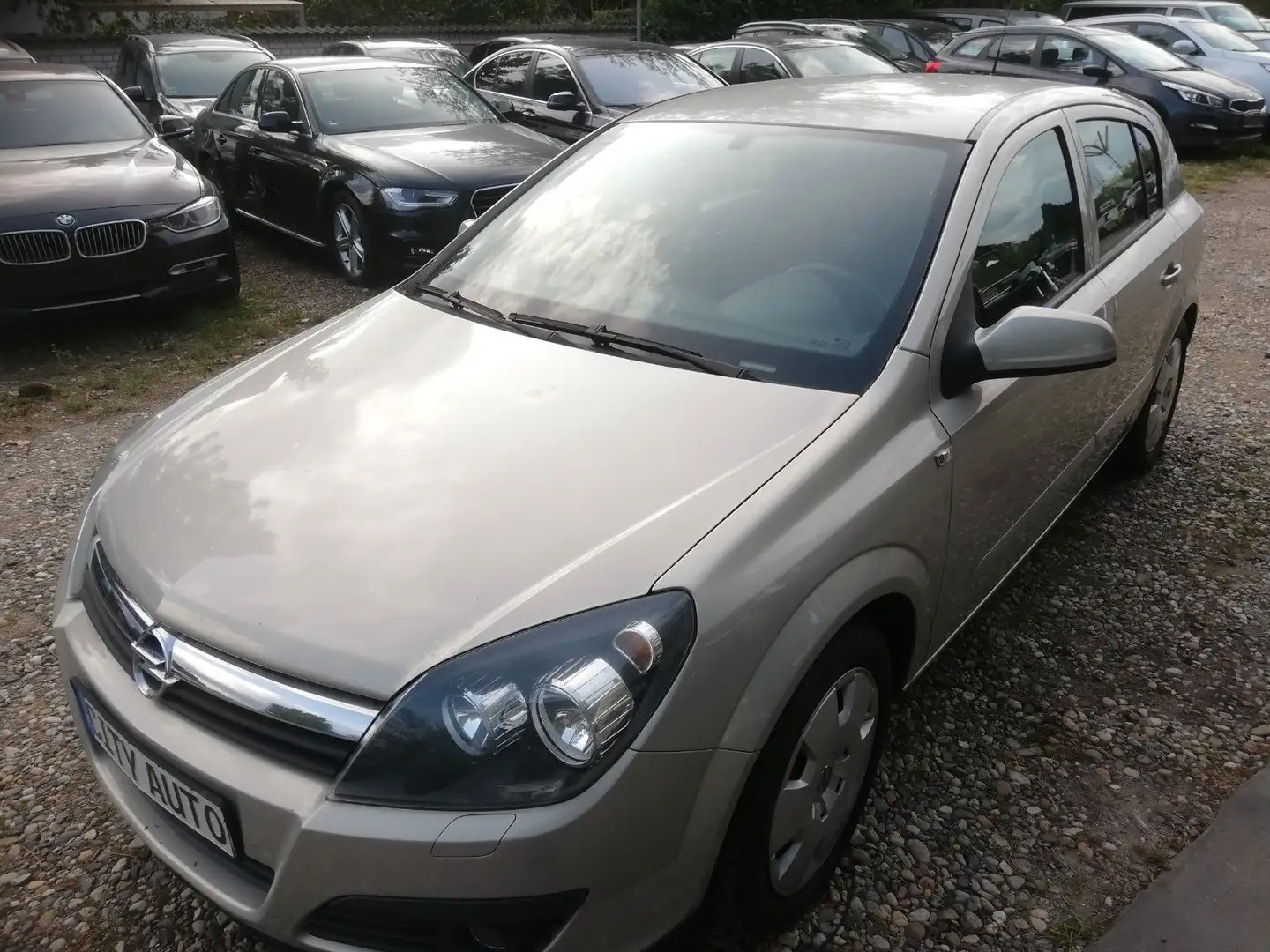 Opel Astra H Lim. Edition Gold - 1