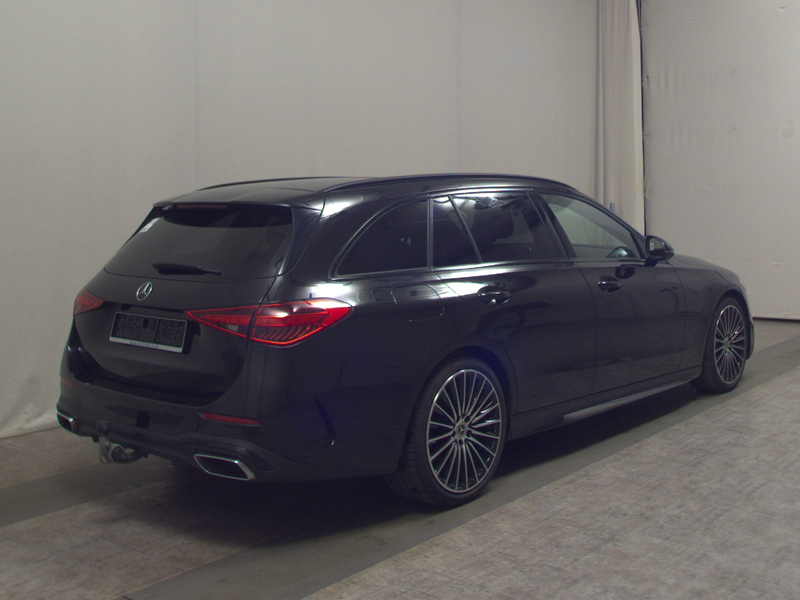 Mercedes-Benz C 200 T d AMG-Line T-Leder Navi LED StHzg Shz — photo 4