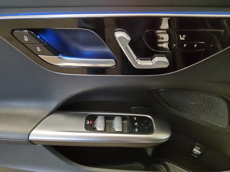 Mercedes-Benz C 200 T d AMG-Line T-Leder Navi LED StHzg Shz — photo 10