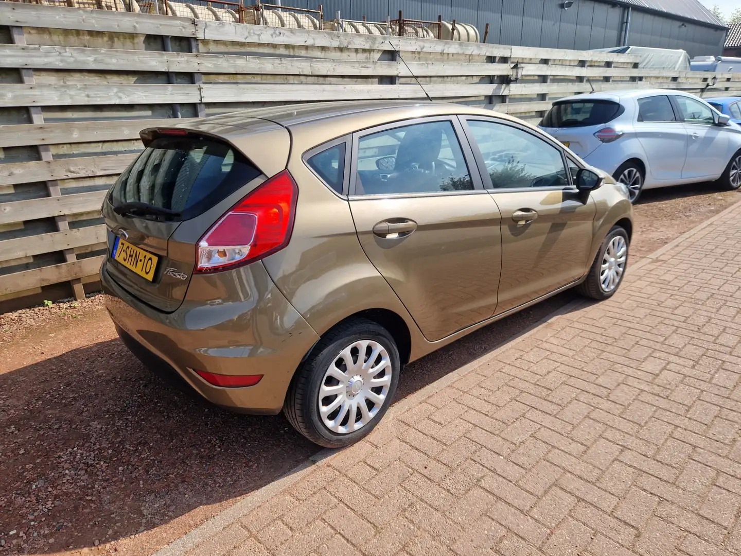 Ford Fiesta 1.0 Style Airco, Navigatie Brun - 2
