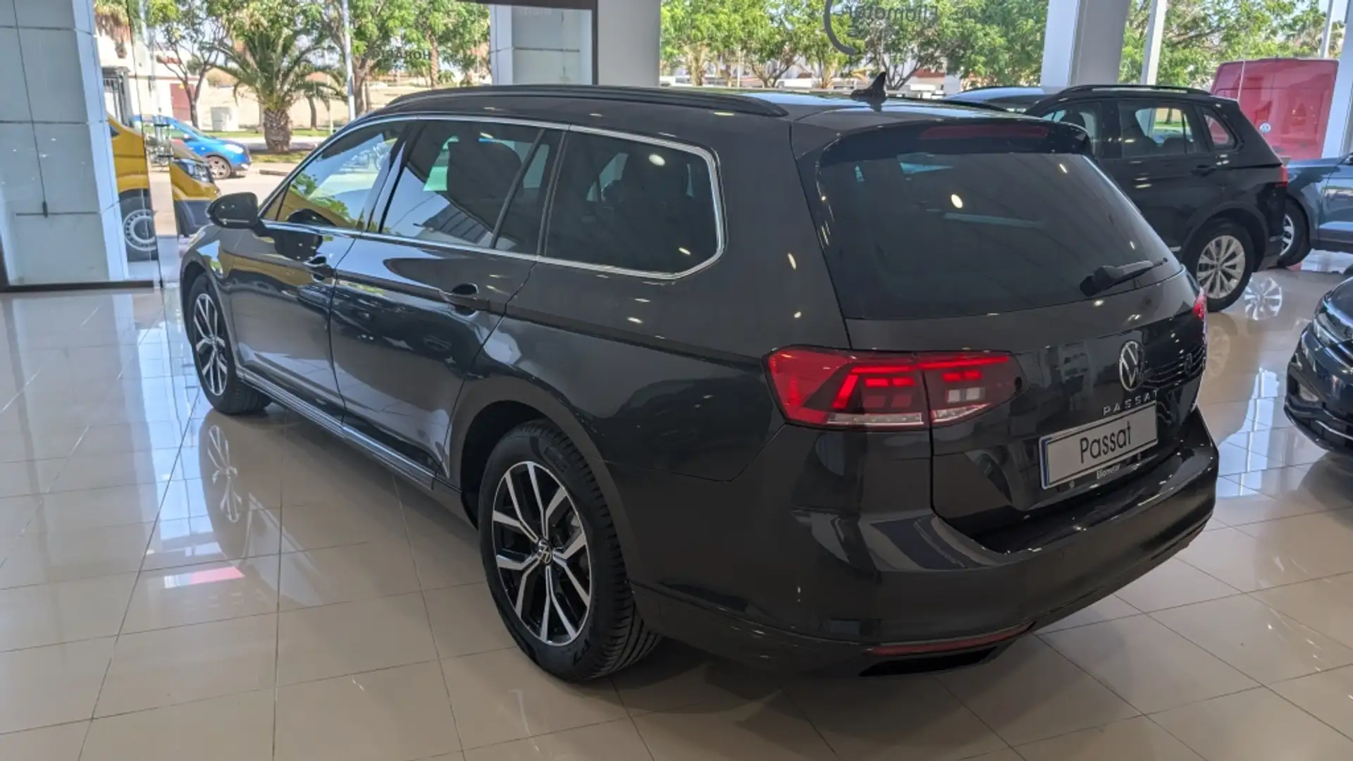 Volkswagen Passat Variant 2.0TDI EVO Executive DGS7 110kW Gris - 2