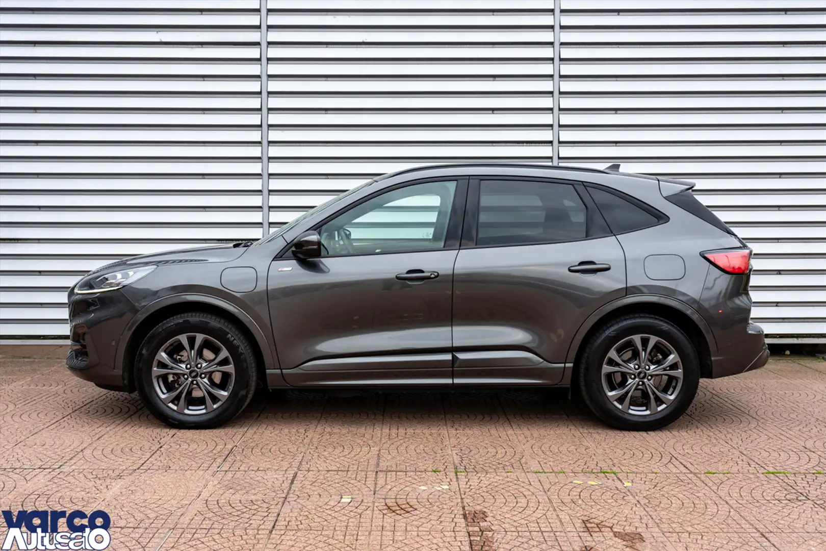 Ford Kuga Kuga 2.5 phev ST-Line X 2wd 225cv e-shifter Grigio - 2