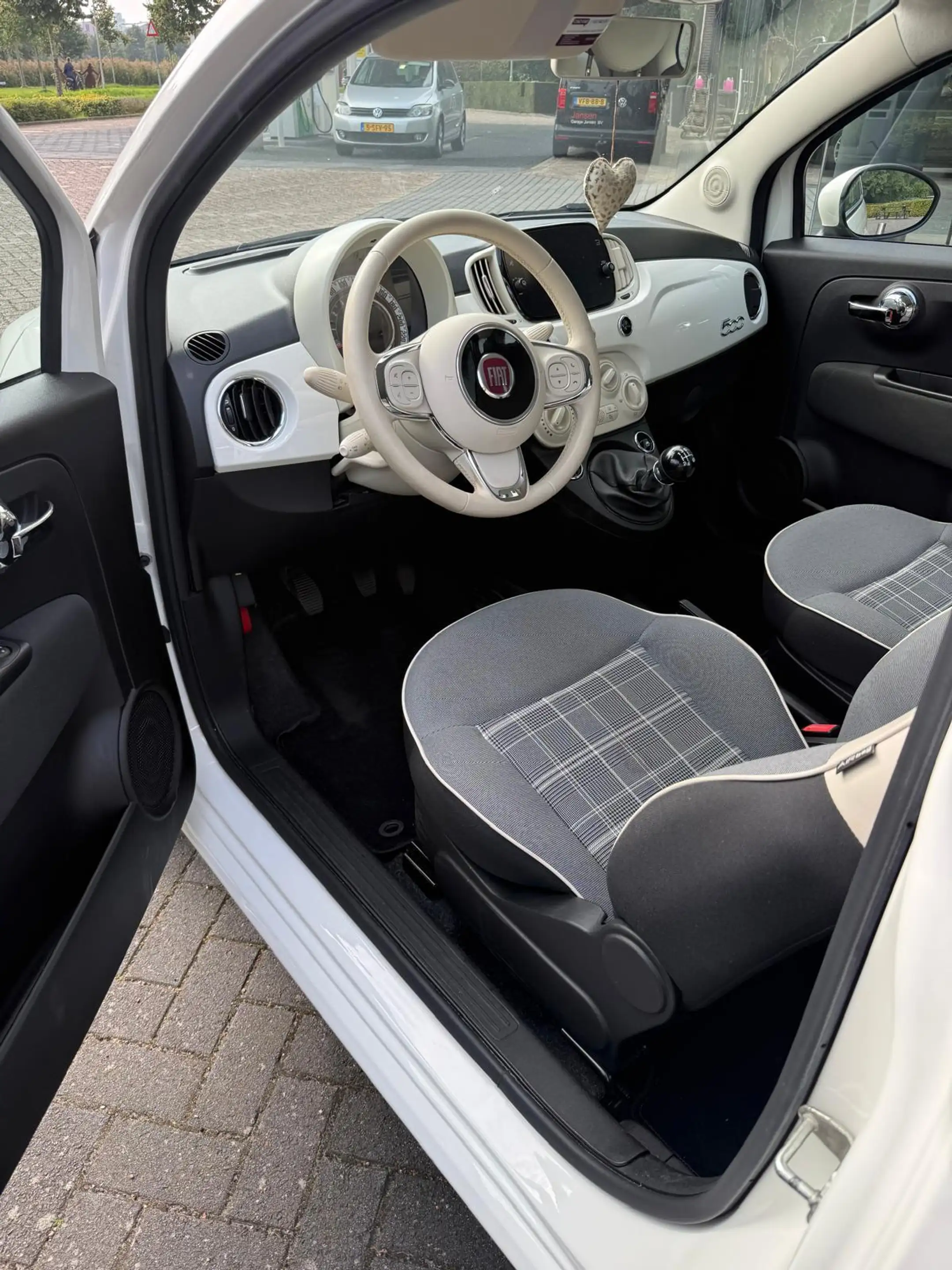 Fiat 500 1.2 Lounge — photo 10