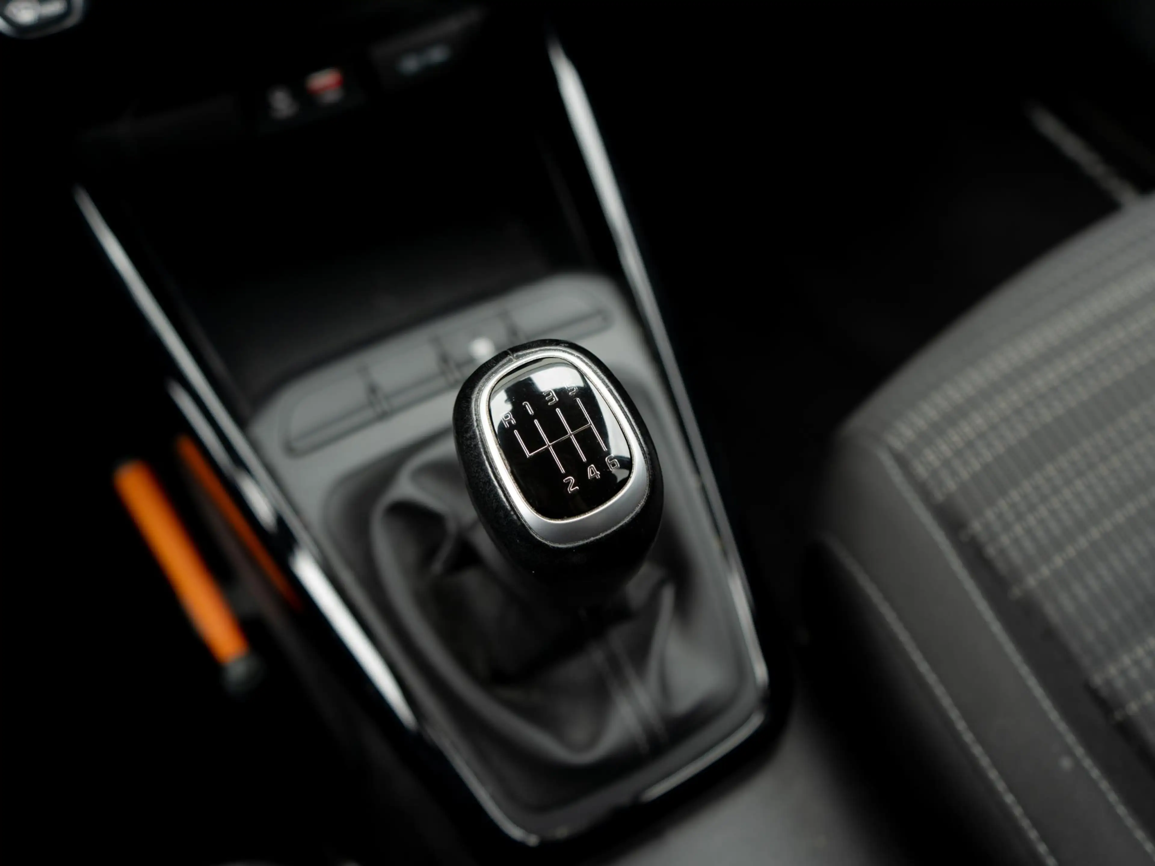 Kia Stonic 1.0 T-GDi DynamicLine | 120 PK| Climate control | — photo 11