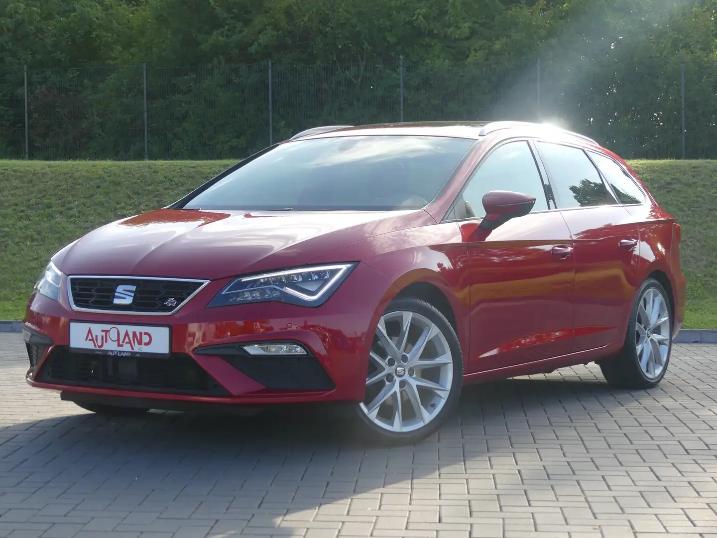 SEAT Leon ST 1.4 TSI FR LED Navi Pano Alcantara DAB Rojo - 2