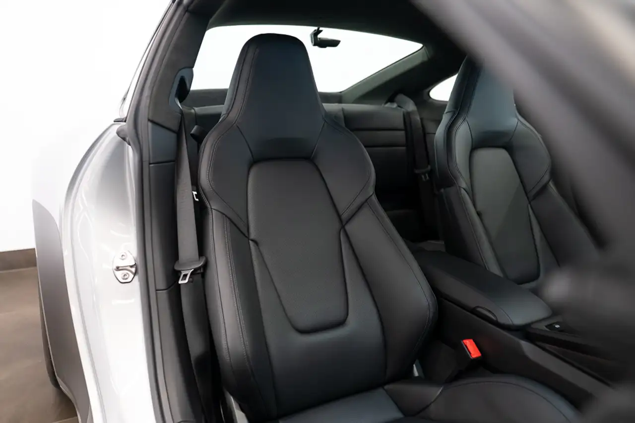 Porsche 911 снимка Porsche 911