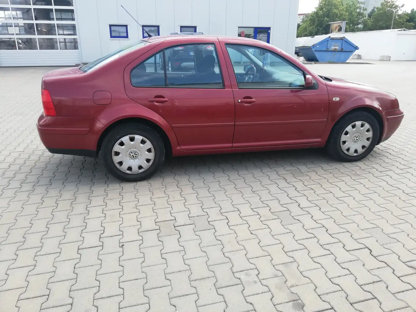 Volkswagen Bora Bora 1.6 Highline Rojo - 2