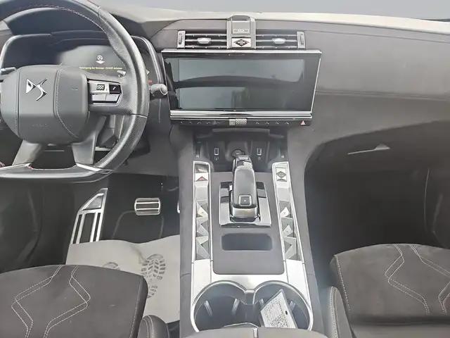 DS Automobiles DS 7 Crossback view 14