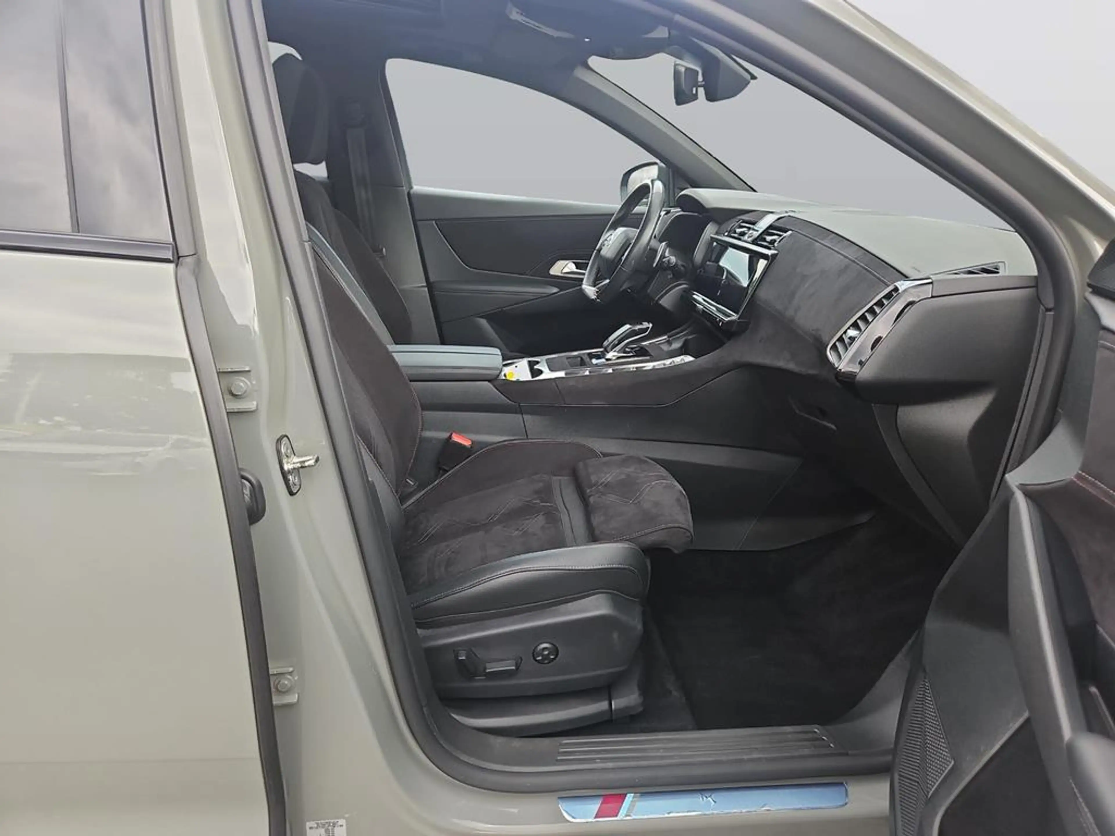 DS Automobiles DS 7 Crossback DS7 Performance Line + bHdi — photo 13